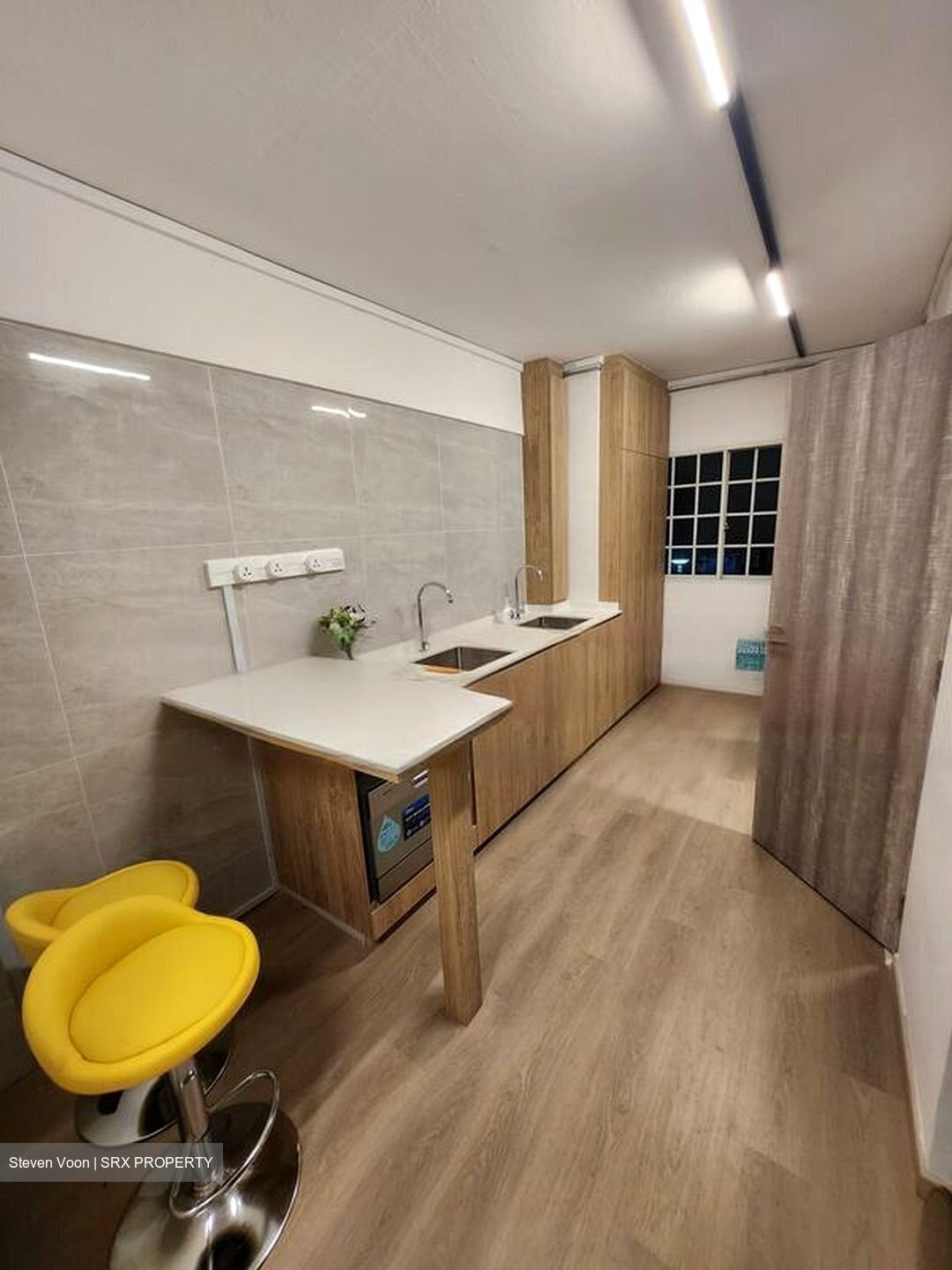 Ang Mo Kio Avenue 1 (D20), Shop House #457717631